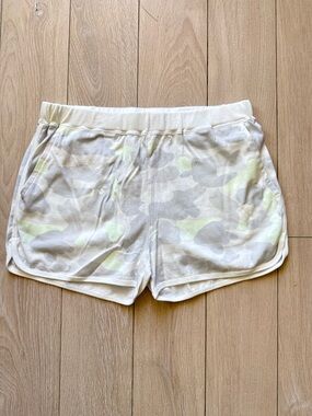 NWOT Bathing Ape BAPE Women’s Shorts City Camo Glow In Dark (S) Made in Japan